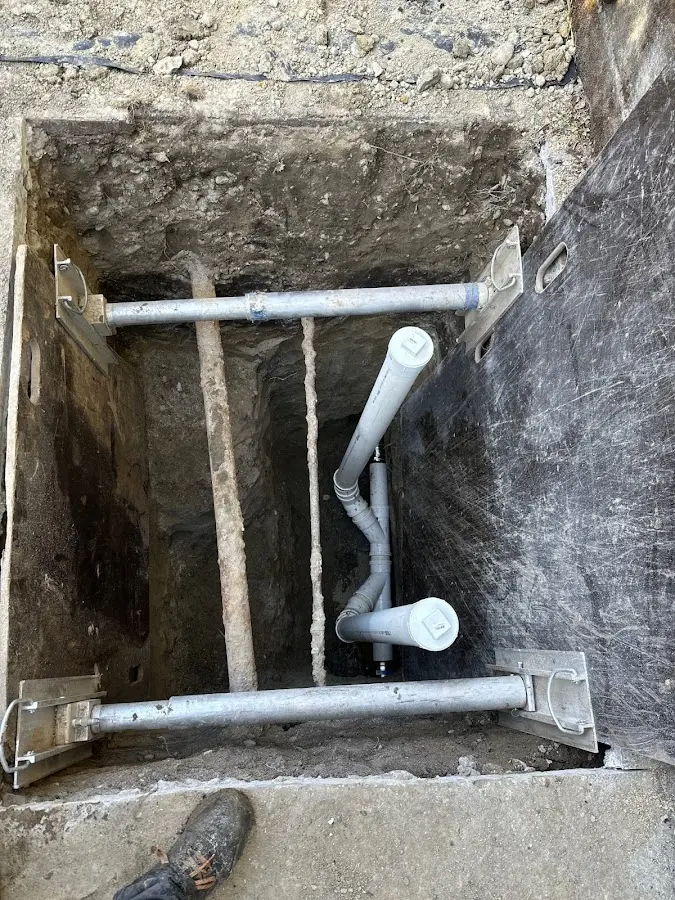 Experienced plumber completing Drain Cleaning work in Carroll Valley